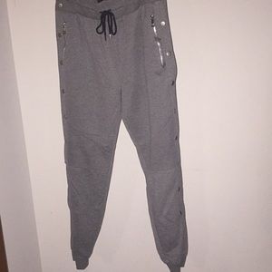 Men’s gray joggers